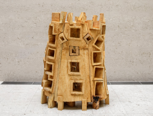 金賞　彫刻家具（みんなの本棚）