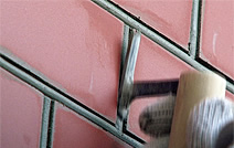 写真:覆輪目地の施工状況