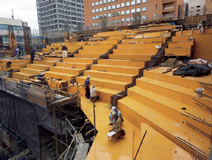 写真：施工中のスポーツベット 日本向け座席部分