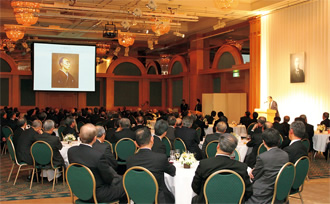 写真：スポーツベット ブラックジャック岩蔵組長没後百年記念パーティー