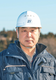 写真:東北支店 スポーツベット 日本向け大川原地区 一団地基盤整備工事 事務所 斉藤 広 所長