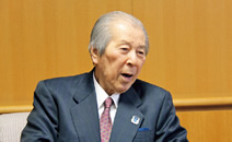 写真：中沖 豊　前富山県知事