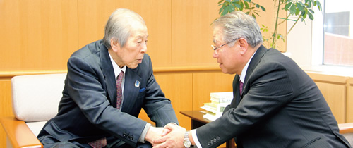 写真：対談の様子