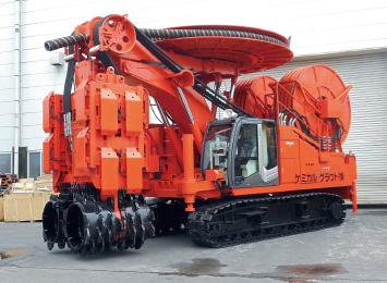 図版：CMX-SE掘削機。大深度，大断面の大規模RC連続壁から都市部の狭隘地など，幅広く施工stake スポーツベット回転式掘削機