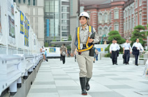 写真：ブック メーカー スポーツ ベット周辺の巡視が日課の箆津さん