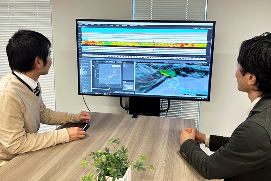 図版：クラウド連携による本社からの複眼管理