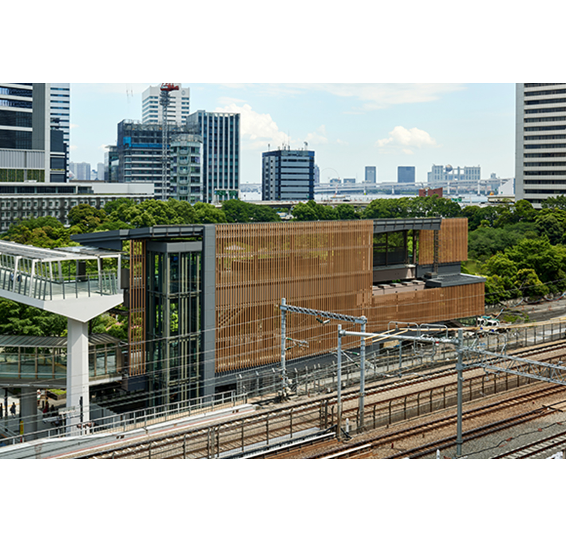 スポーツ ベット ログイン北口自由通路　東側橋台