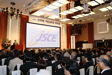 図版：オンライン スポーツ ベット8年度土木学会賞表彰式の模様