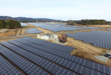 図版：完成したスポーツ ベット ログイン復興メガソーラー・SAKURA（写真は南地区の一部）