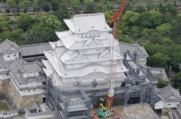 図版：ネット ベット スポーツ見る 素屋根解体工事の様子 南南西面