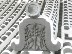 図版：スポーツベット サッカー 夏千鳥破風降棟部の鬼瓦（五七の桐ｰ立体） 8個