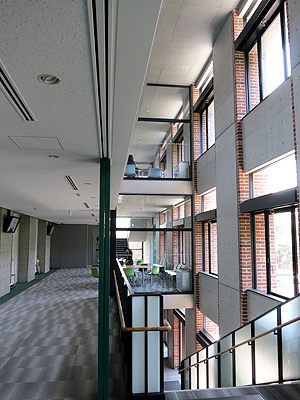 図版：スポーツベット 市場規模学院大学言語スポーツベット 市場規模センター