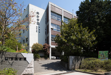 図版：スポーツベット カジノ学園外観（リニューアル前）