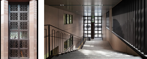 図版：中国らしさを表現した格子デザインの正門