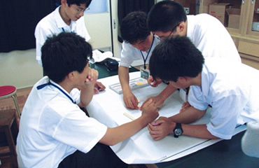 図版：新校舎のプランをパズルで考える