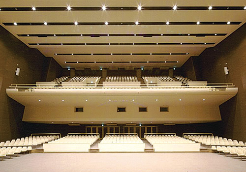 図版：麻布学園　講堂