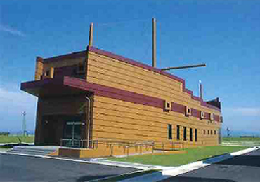 図版：管理棟全景